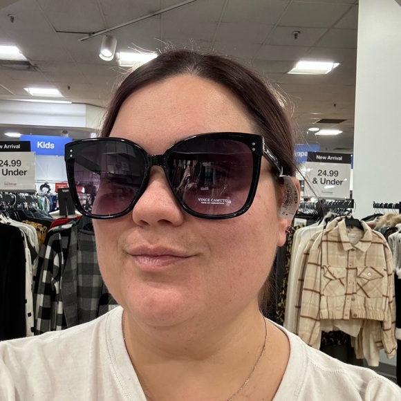 Vince Camuto Black Sunglasses - Picture 3 of 5